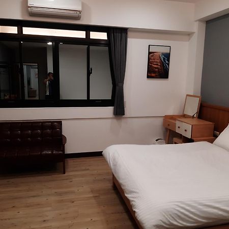 藏青民宿the Wind Guesthouse-Youth Inn Tainan Rum bild