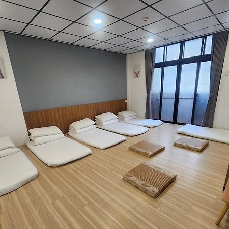 藏青民宿the Wind Guesthouse-Youth Inn Tainan Rum bild