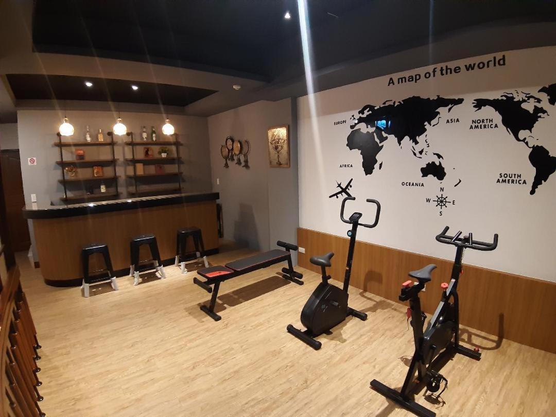 藏青民宿the Wind Guesthouse-Youth Inn Tainan Exteriör bild