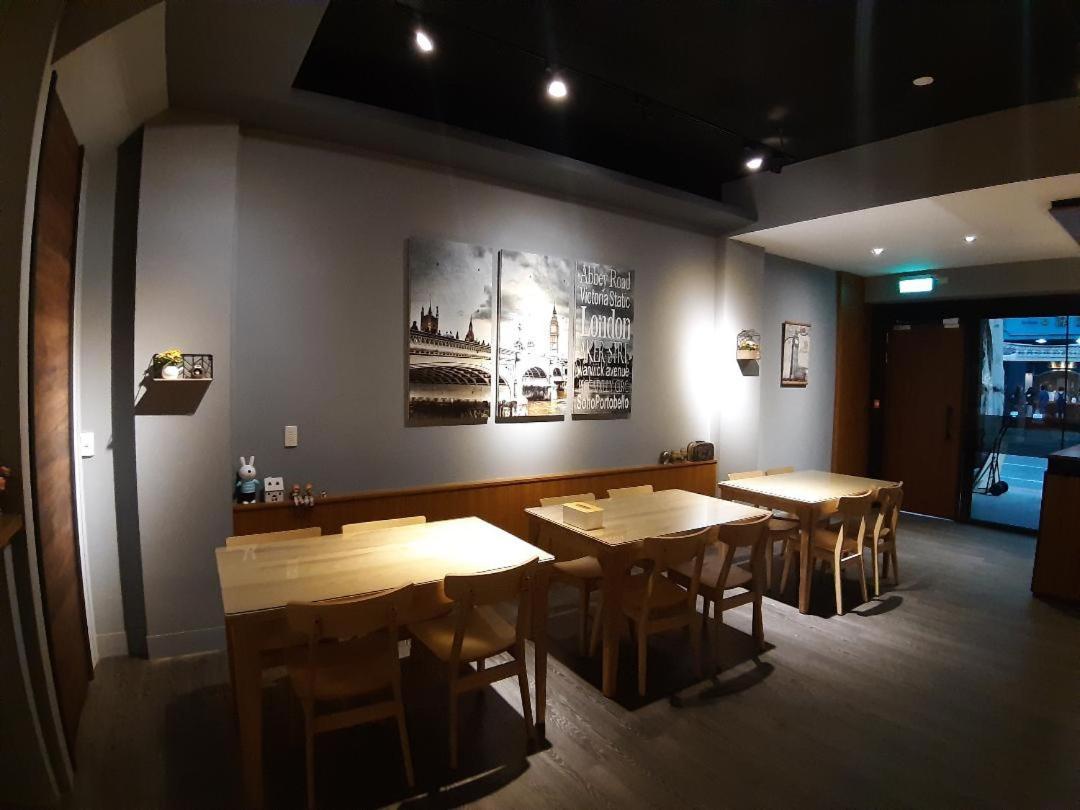 藏青民宿the Wind Guesthouse-Youth Inn Tainan Exteriör bild