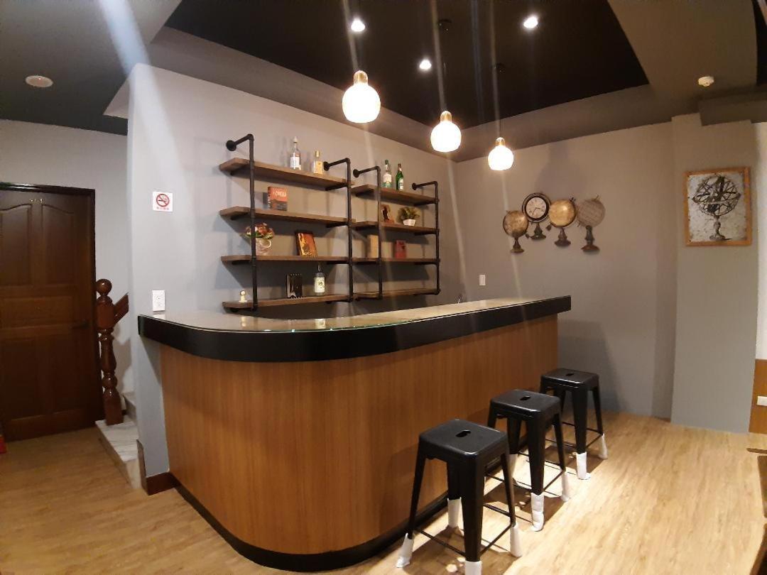 藏青民宿the Wind Guesthouse-Youth Inn Tainan Exteriör bild